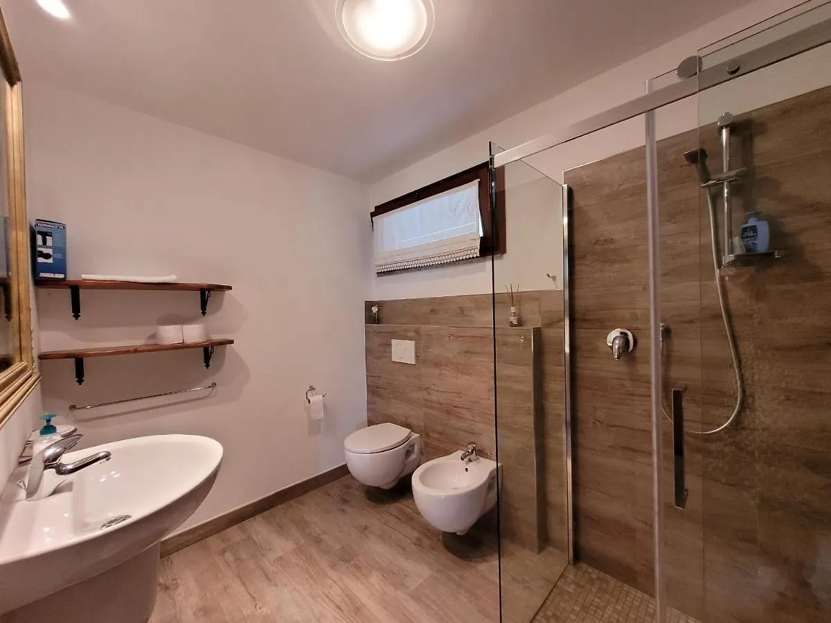 Villa Domus Bianca Mountain Lake Iseo Hospitality Costa Volpino 0*,  Ιταλία