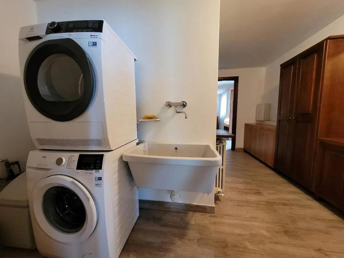 קוסטה וולפינו Villa Domus Bianca Mountain Lake Iseo Hospitality איטליה
