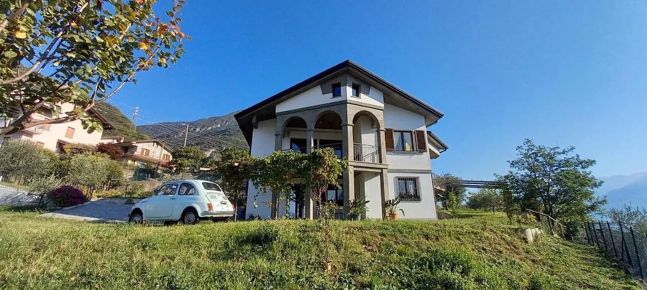 קוסטה וולפינו Villa Domus Bianca Mountain Lake Iseo Hospitality  קוסטה וולפינו