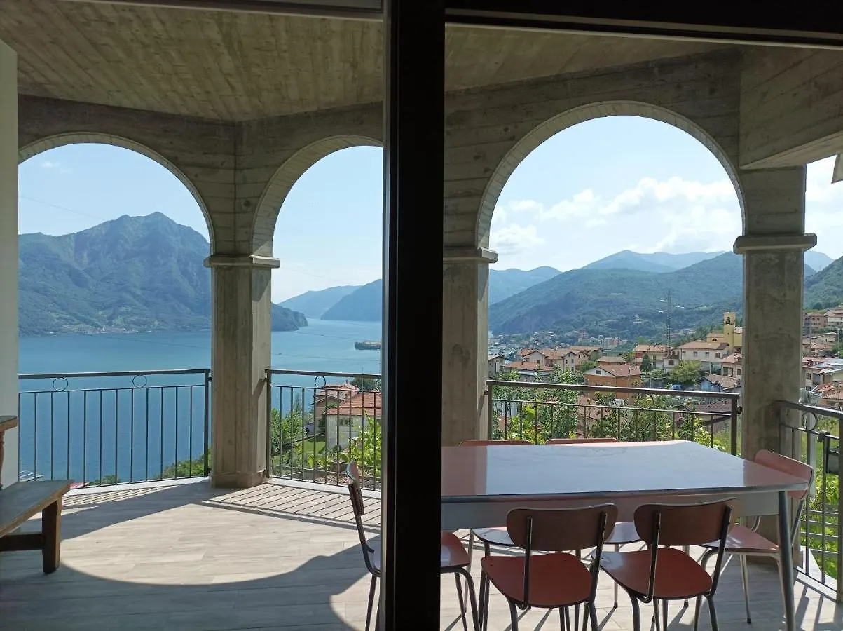 קוסטה וולפינו Villa Domus Bianca Mountain Lake Iseo Hospitality  קוסטה וולפינו